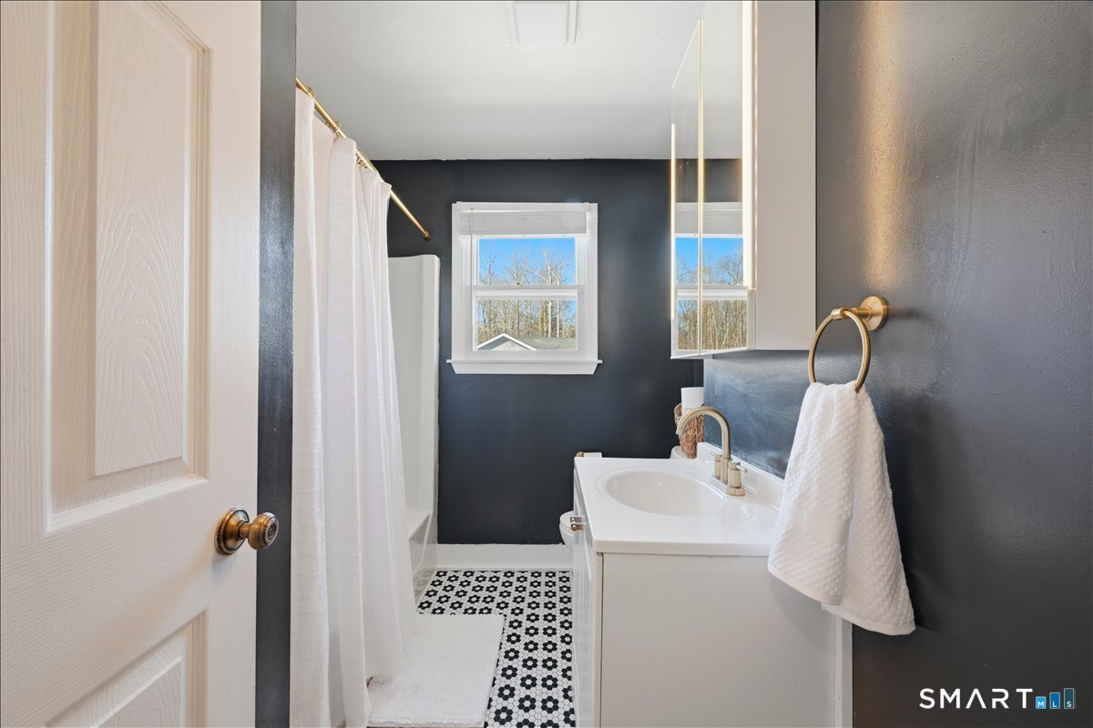 76 Gay Hill Road Montville, CT 06382 - Photo 20 of 22