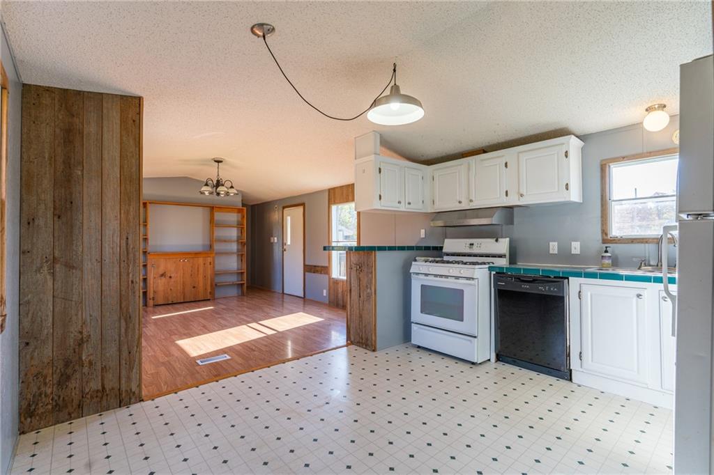 1187 Barkeyville Road Grove City, PA 16127 - Photo 6 of 13 Gallery Image 6