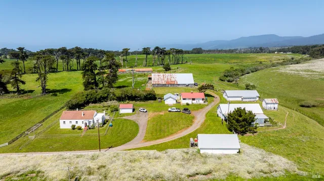 $5,800,000 | 21601 Highway 1, Point Arena, CA 95468