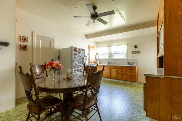 $5,800,000 | 21601 Highway 1, Point Arena, CA 95468
