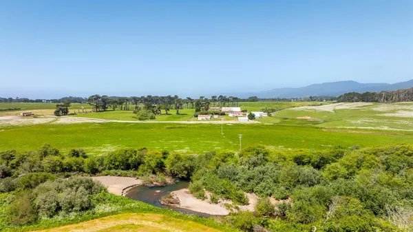 $5,800,000 | 21601 Highway 1, Point Arena, CA 95468