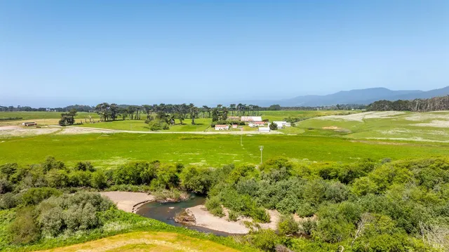 $5,800,000 | 21601 Highway 1, Point Arena, CA 95468