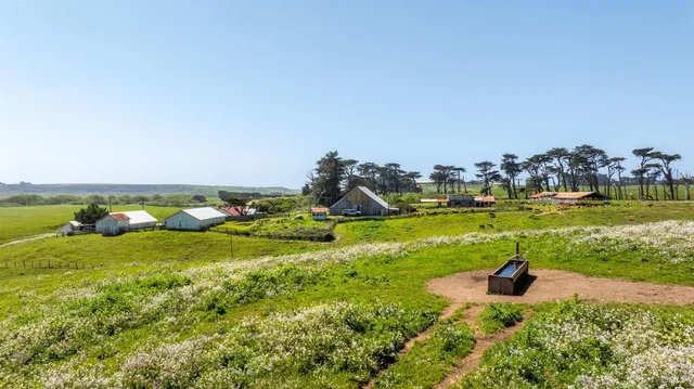 $5,800,000 | 21601 Highway 1, Point Arena, CA 95468