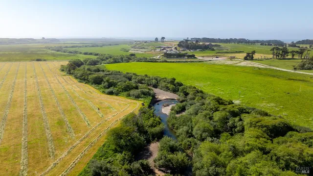 $5,800,000 | 21601 Highway 1, Point Arena, CA 95468