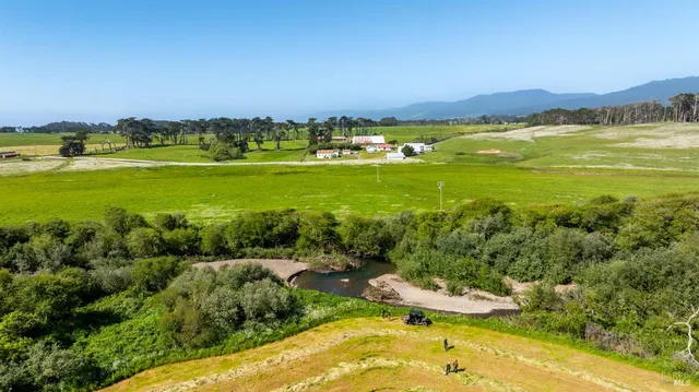 $5,800,000 | 21601 Highway 1, Point Arena, CA 95468
