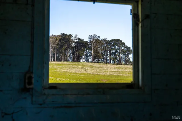 $5,800,000 | 21601 Highway 1, Point Arena, CA 95468