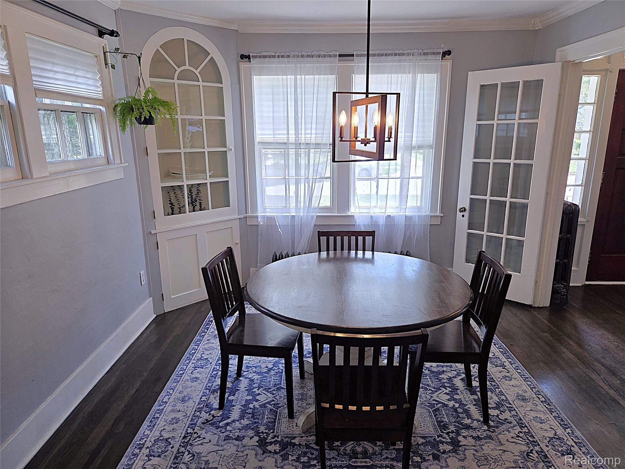 205 East Iroquois Road Pontiac, MI 48341 - Photo 8 of 25 Dining Room.jpg