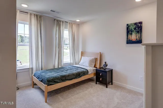 $2,100 | 4165 Gambrel Oaks Street, Blountville, TN 37617