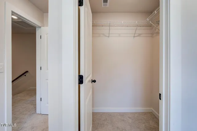 $2,100 | 4165 Gambrel Oaks Street, Blountville, TN 37617