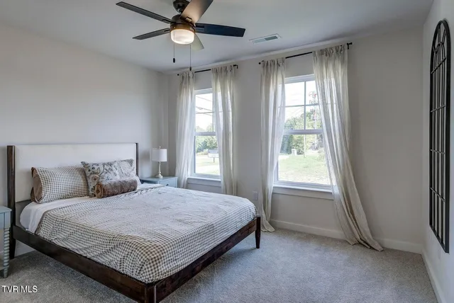 $2,100 | 4165 Gambrel Oaks Street, Blountville, TN 37617