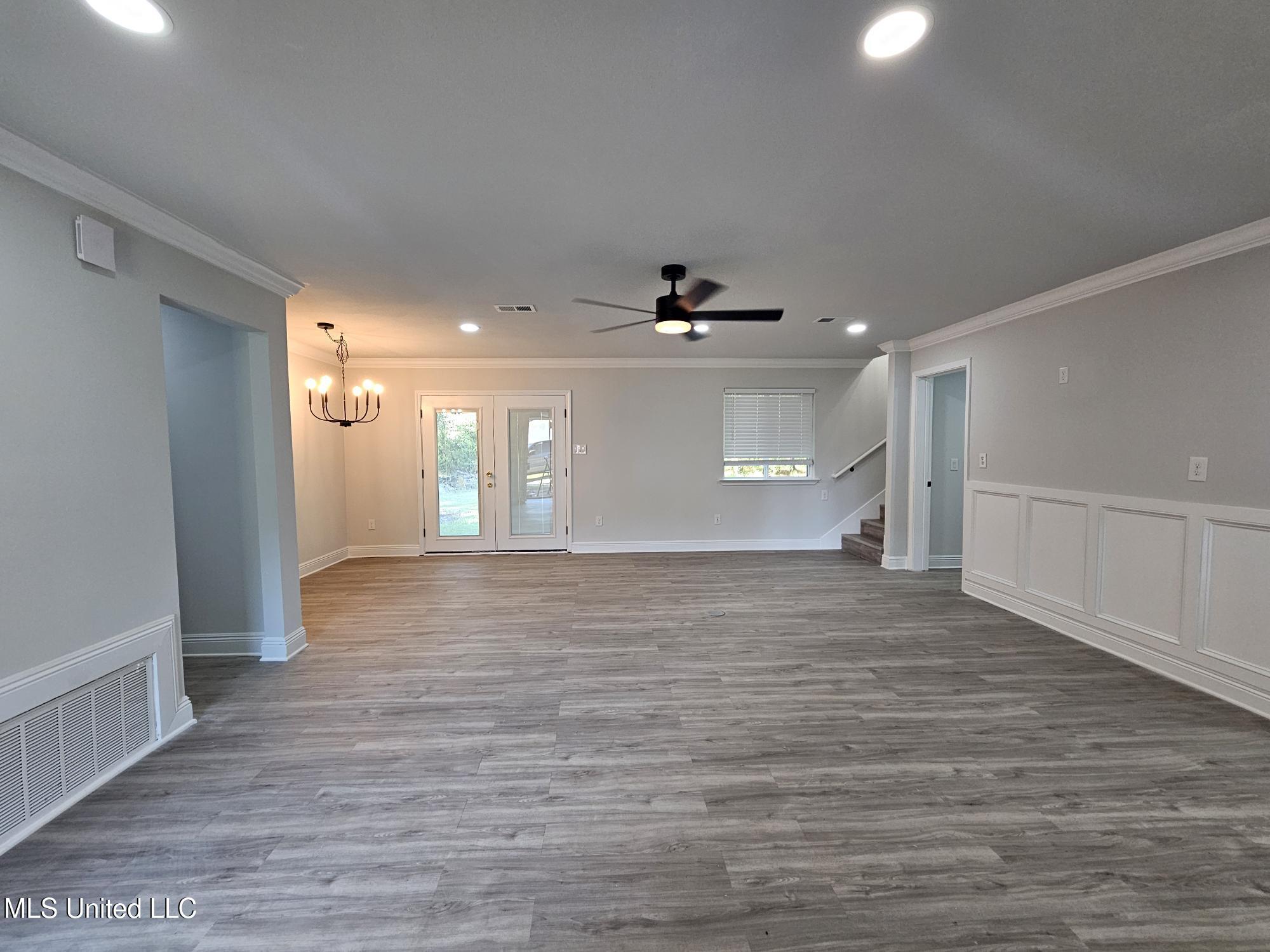 3517 Raintree Drive Gautier, MS 39553 - Photo 4 of 19 living/dining room
