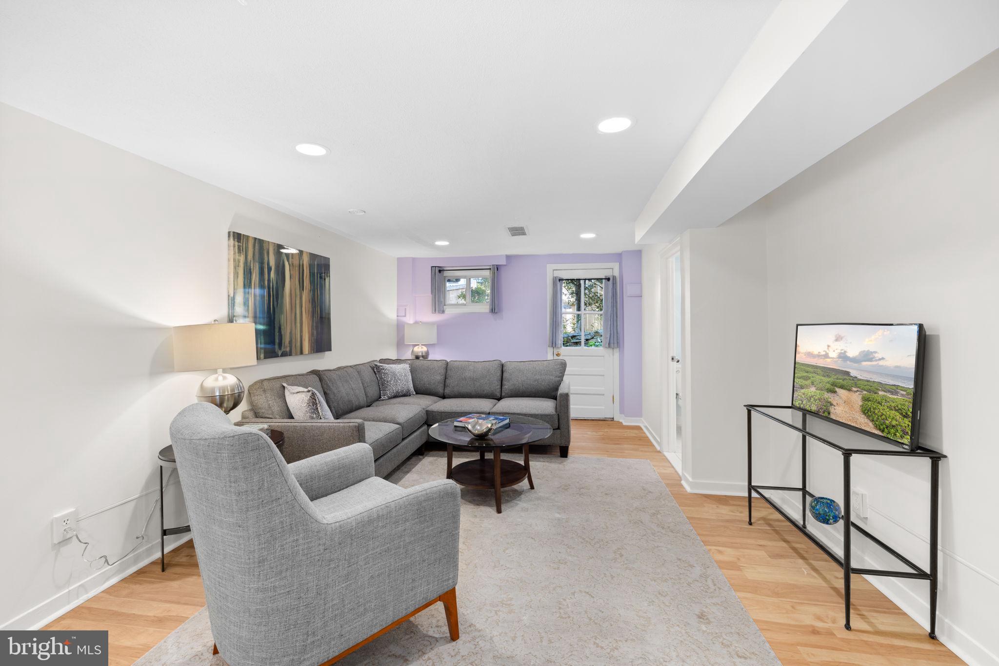 2001 Rookwood Road Silver Spring, MD 20910 - Photo 26 of 36