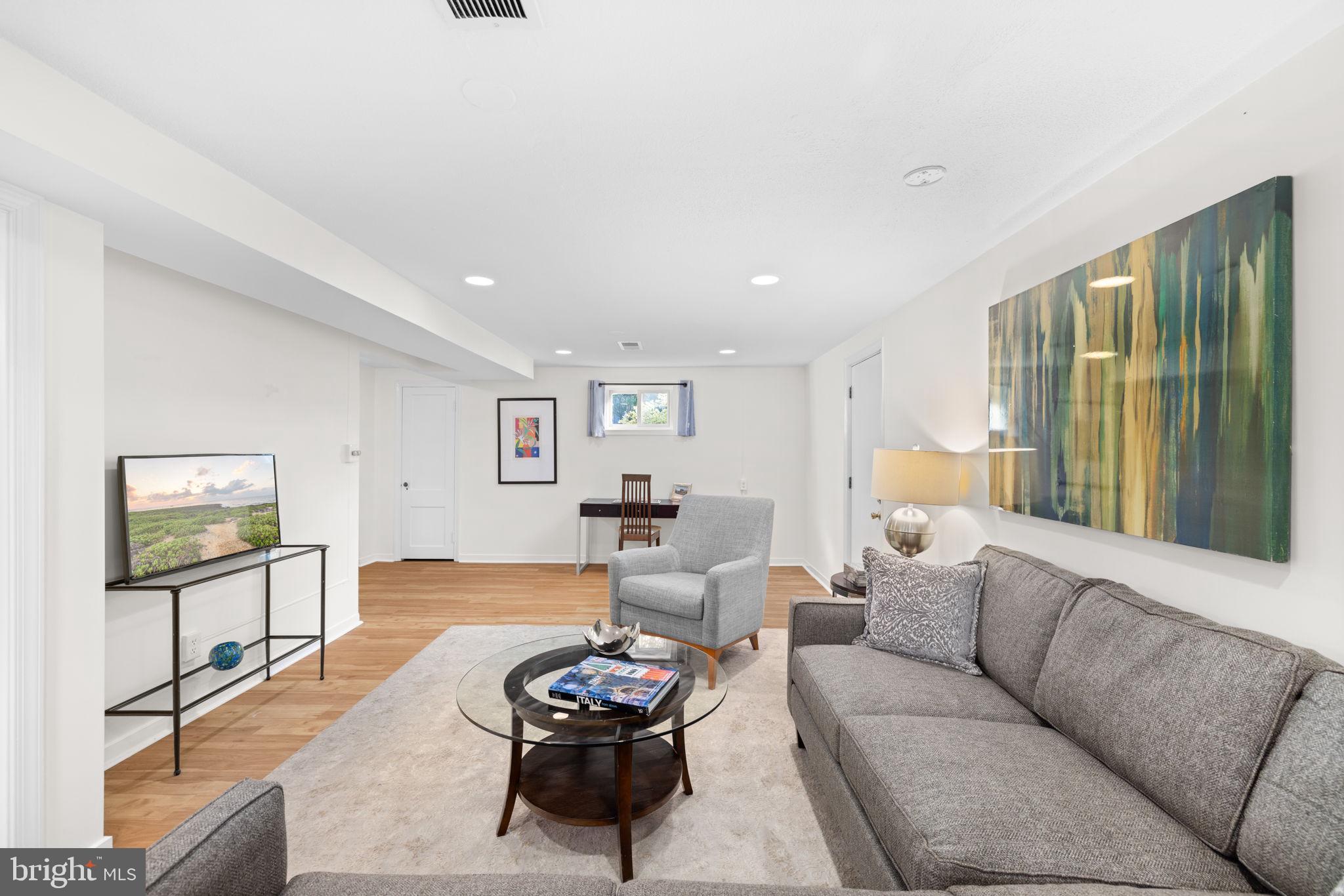 2001 Rookwood Road Silver Spring, MD 20910 - Photo 27 of 36