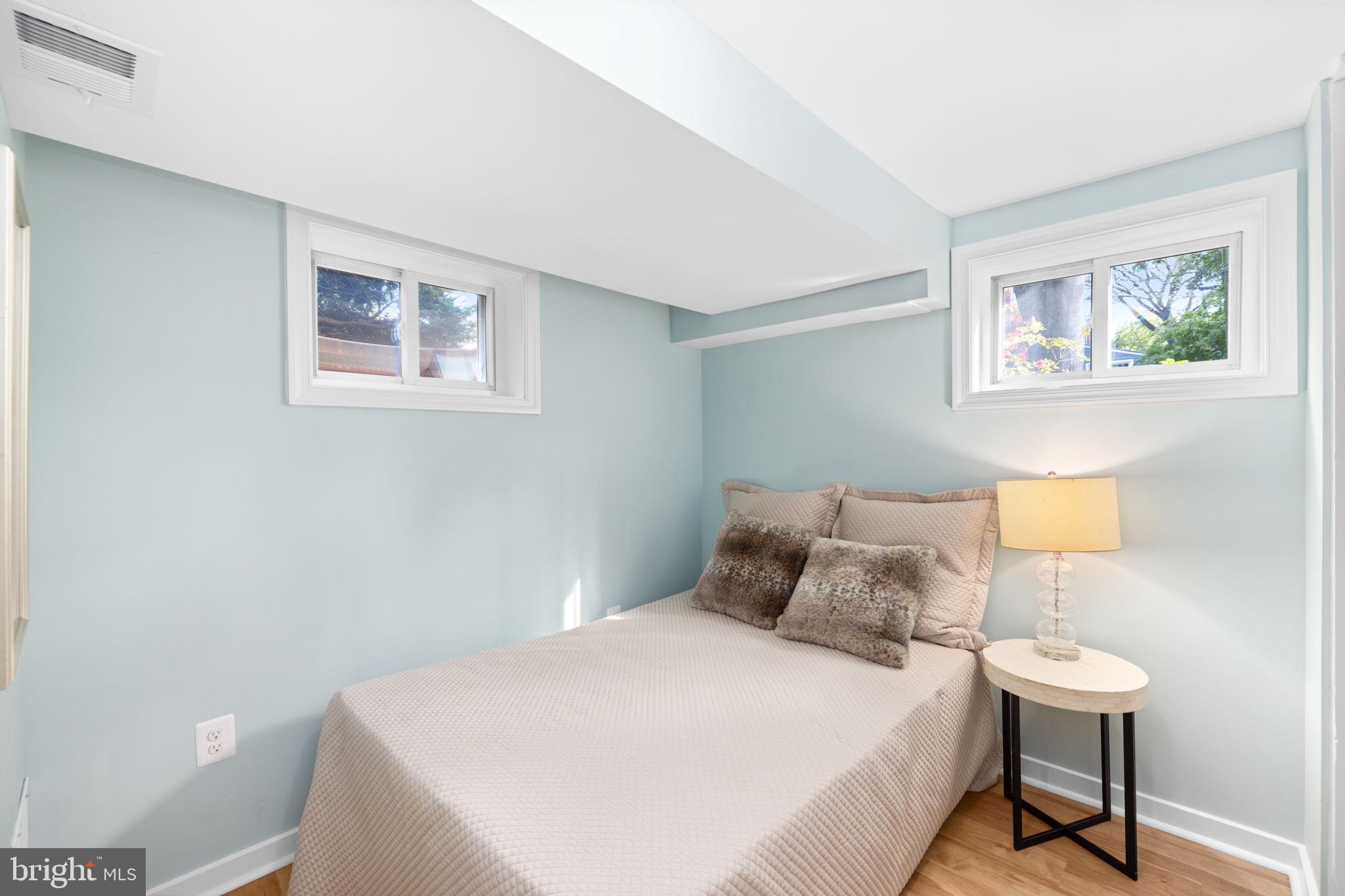 2001 Rookwood Road Silver Spring, MD 20910 - Photo 28 of 36