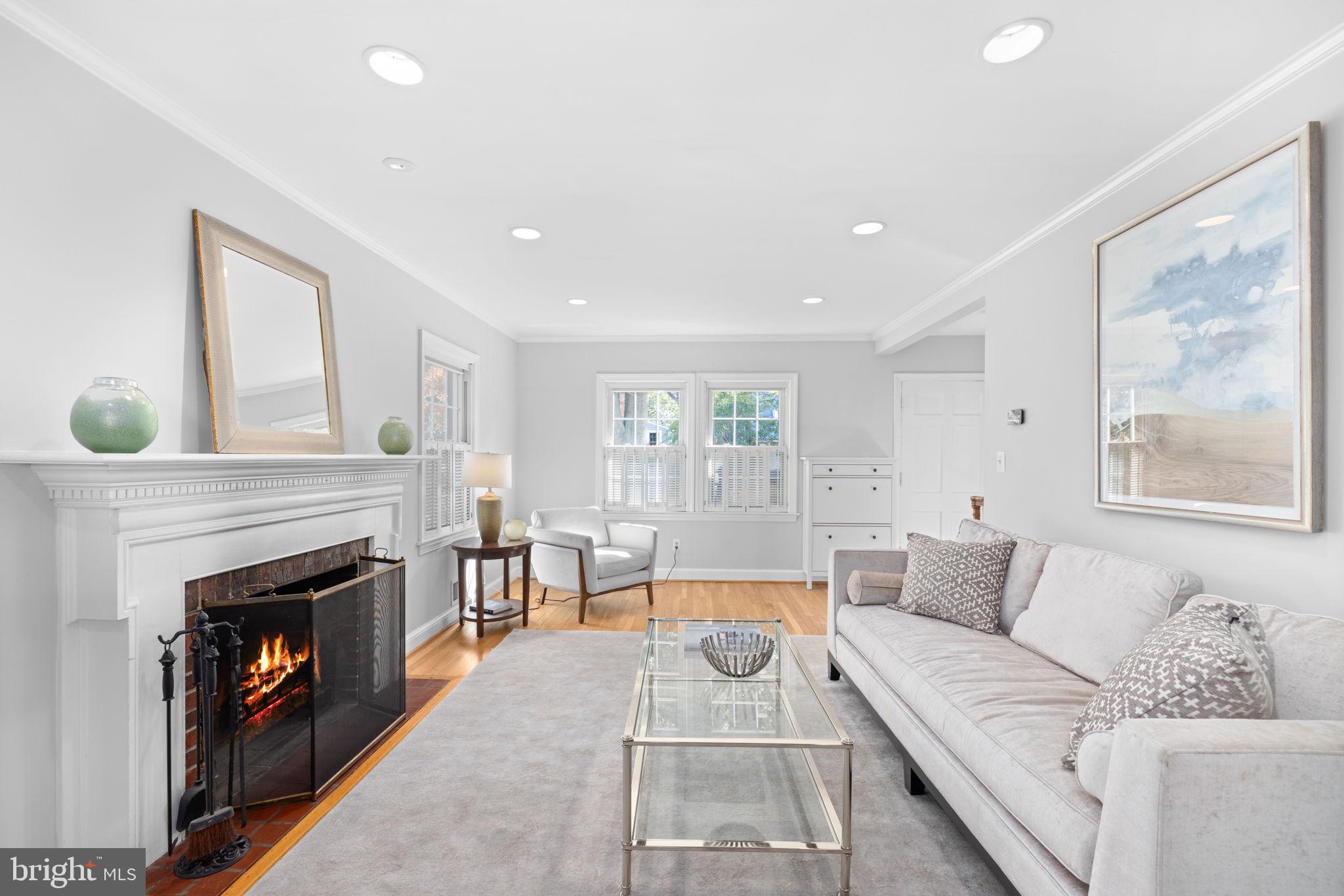 2001 Rookwood Road Silver Spring, MD 20910 - Photo 3 of 36