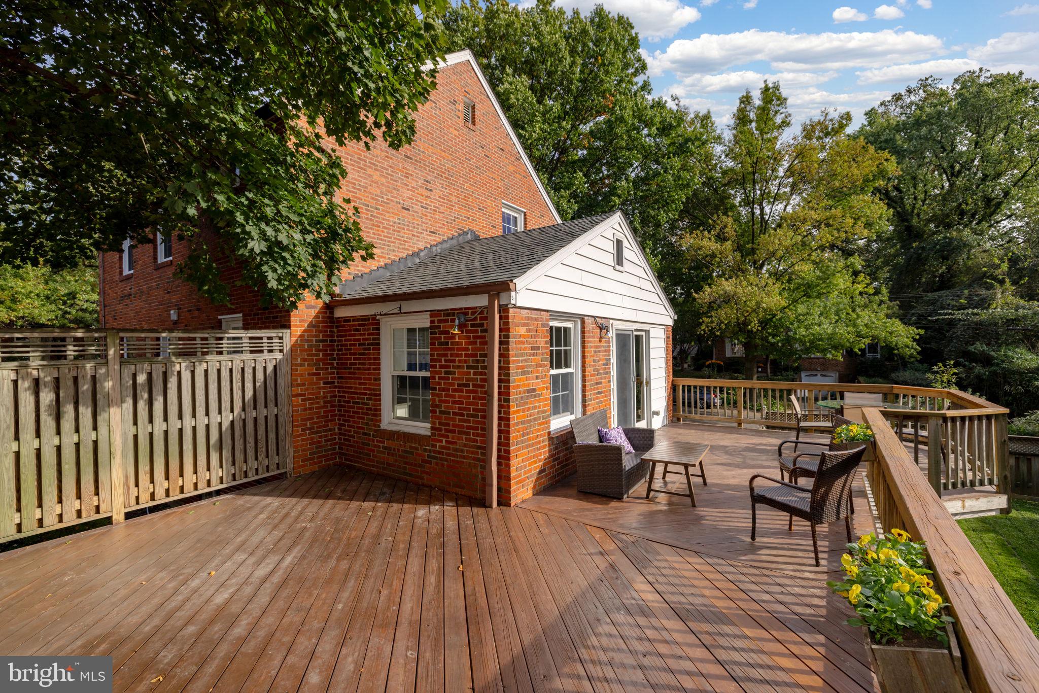 2001 Rookwood Road Silver Spring, MD 20910 - Photo 32 of 36