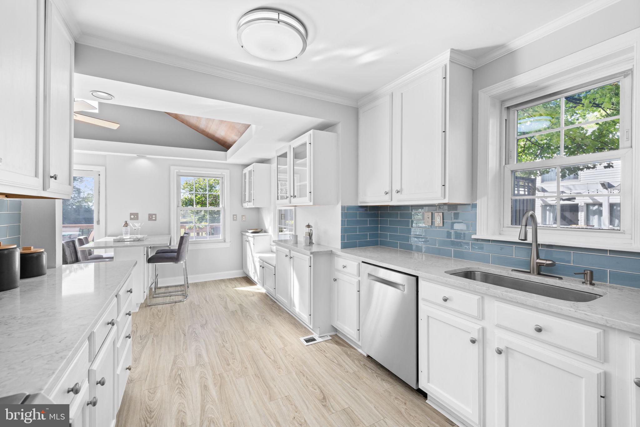 2001 Rookwood Road Silver Spring, MD 20910 - Photo 6 of 36