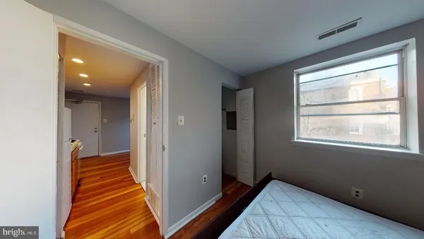 $1,300 | 1018 Pine Street, Unit 2F, Philadelphia, PA 19107