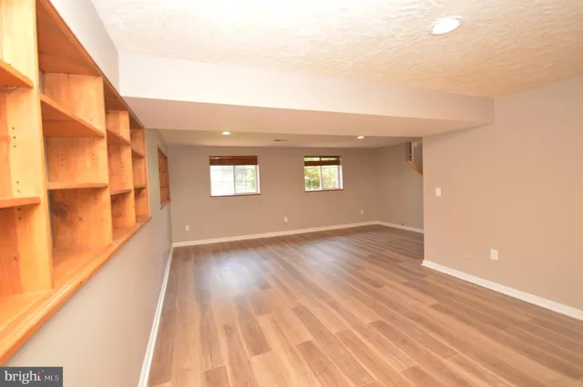 $3,500 | 7011 Vantage Drive, Alexandria, VA 22306