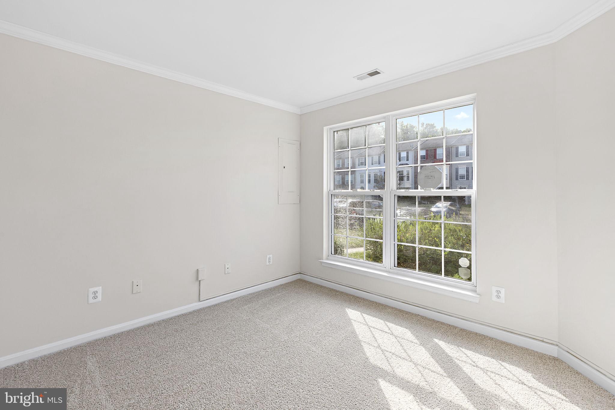 669 Hunting Fields Road Middle River, MD 21220 - Photo 4 of 50 Gallery Image 4