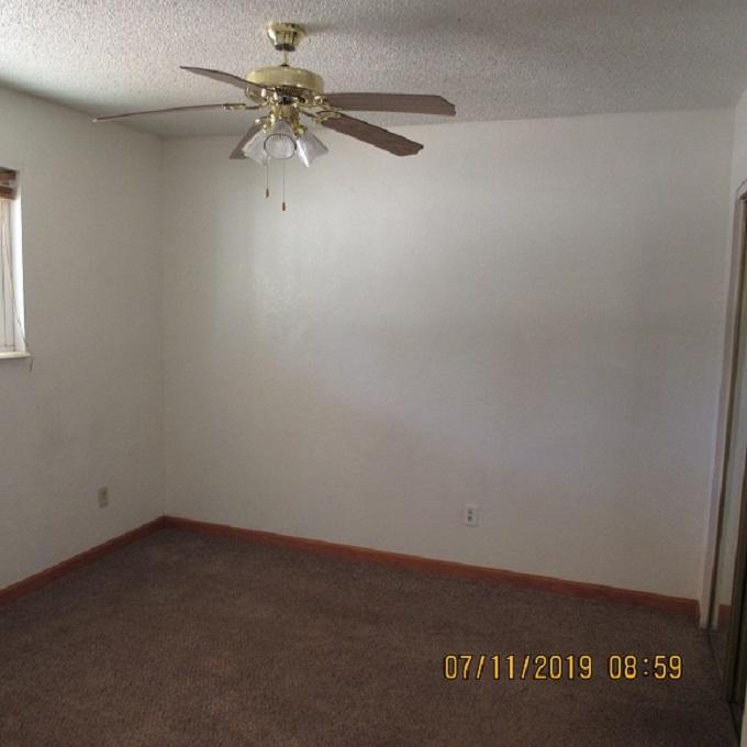 17935 Olinda Road Anderson, CA 96007 - Photo 7 of 14 Bedroom1