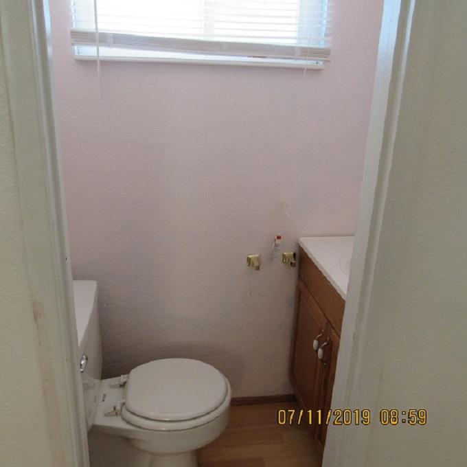 17935 Olinda Road Anderson, CA 96007 - Photo 8 of 14 HalfBath