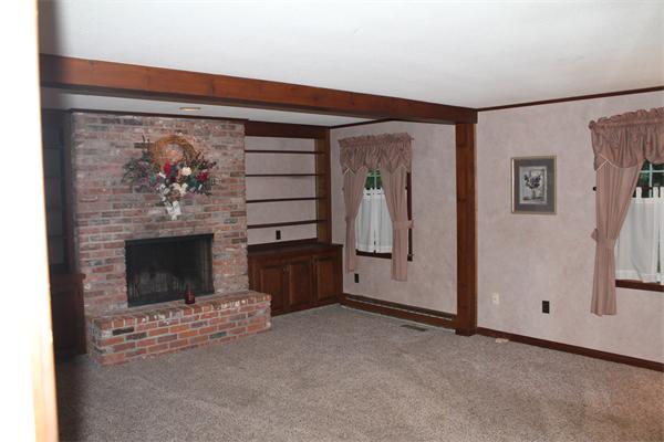 83 Old Barn Road West Springfield, MA 01089 - Photo 8 of 17 Gallery Image 8