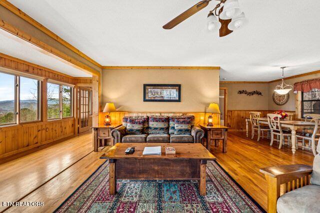 3746 Swearingen Way Sevierville, TN 37862 - Photo 26 of 56 Livingroom