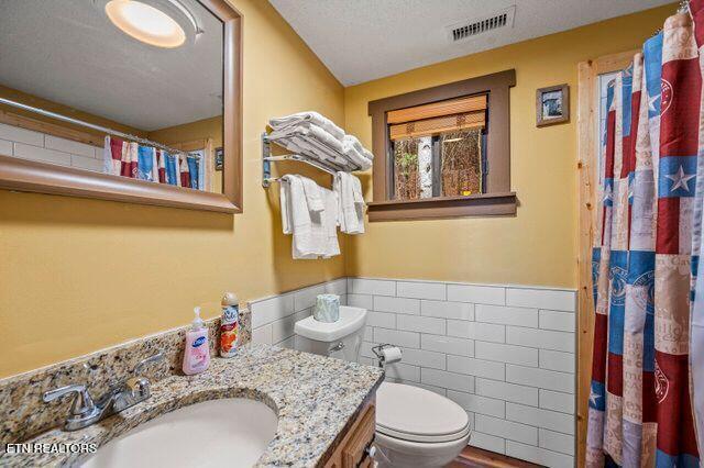 3746 Swearingen Way Sevierville, TN 37862 - Photo 36 of 56 Bathroom