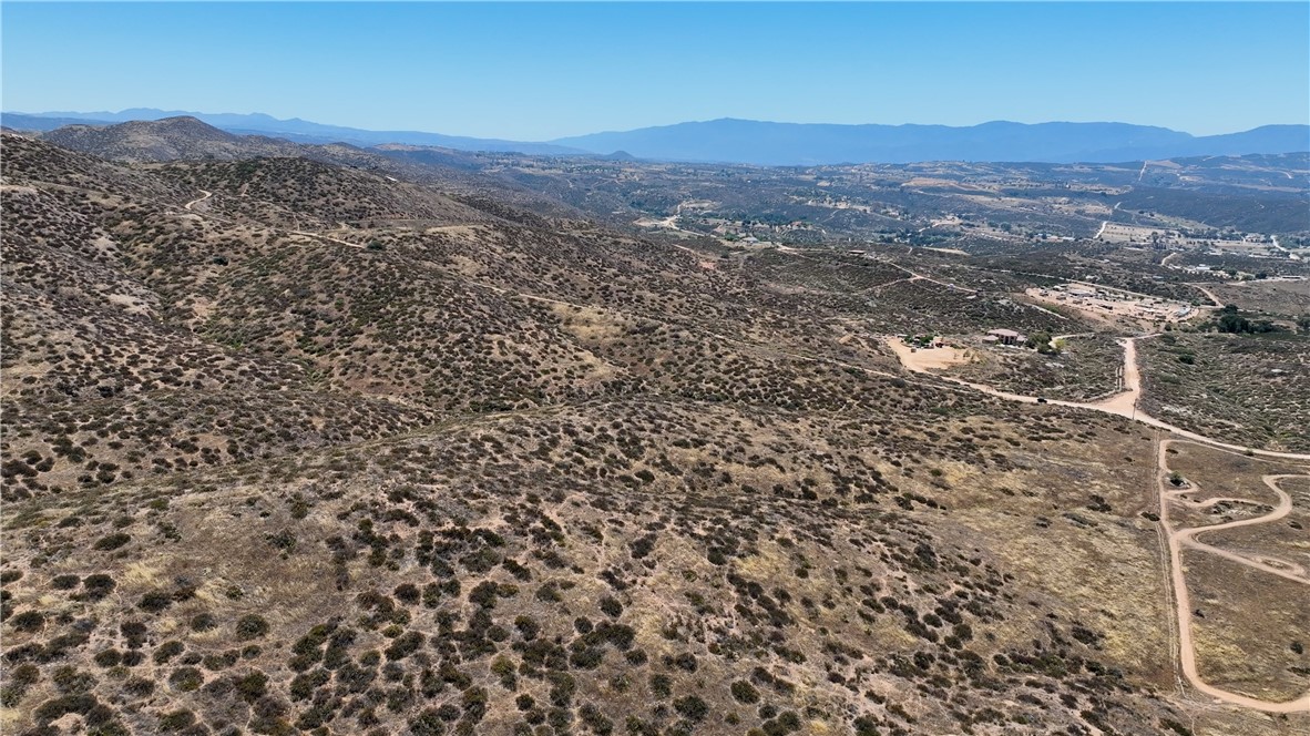 1 Intrepid Road Temecula, CA 92592 - Photo 4 of 13