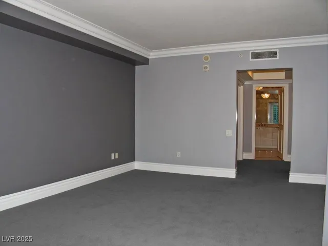 $4,350 | 2747 Paradise Road, Unit 502, Las Vegas, NV 89109