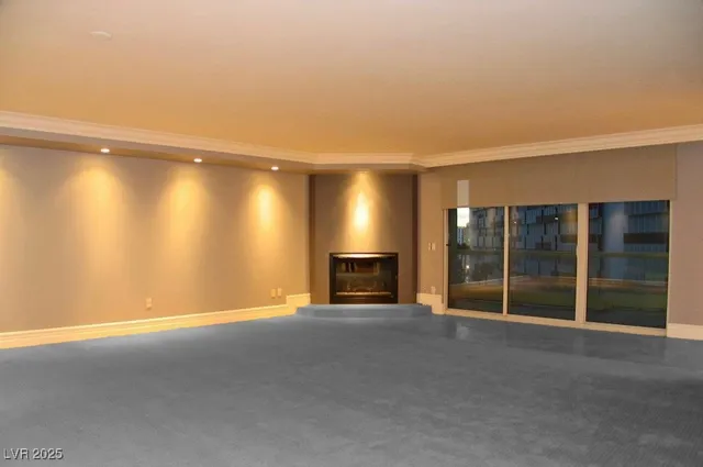 $4,350 | 2747 Paradise Road, Unit 502, Las Vegas, NV 89109