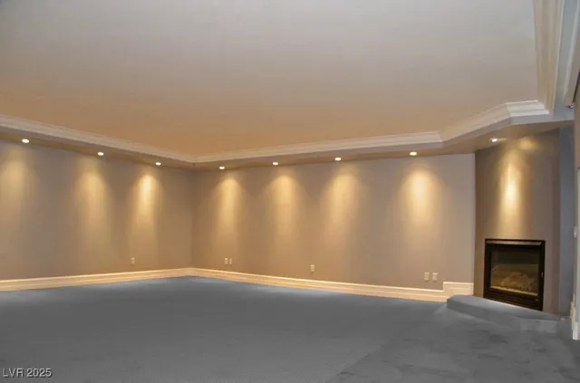 $4,350 | 2747 Paradise Road, Unit 502, Las Vegas, NV 89109