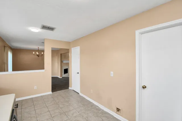 a view of entryway with bathroom