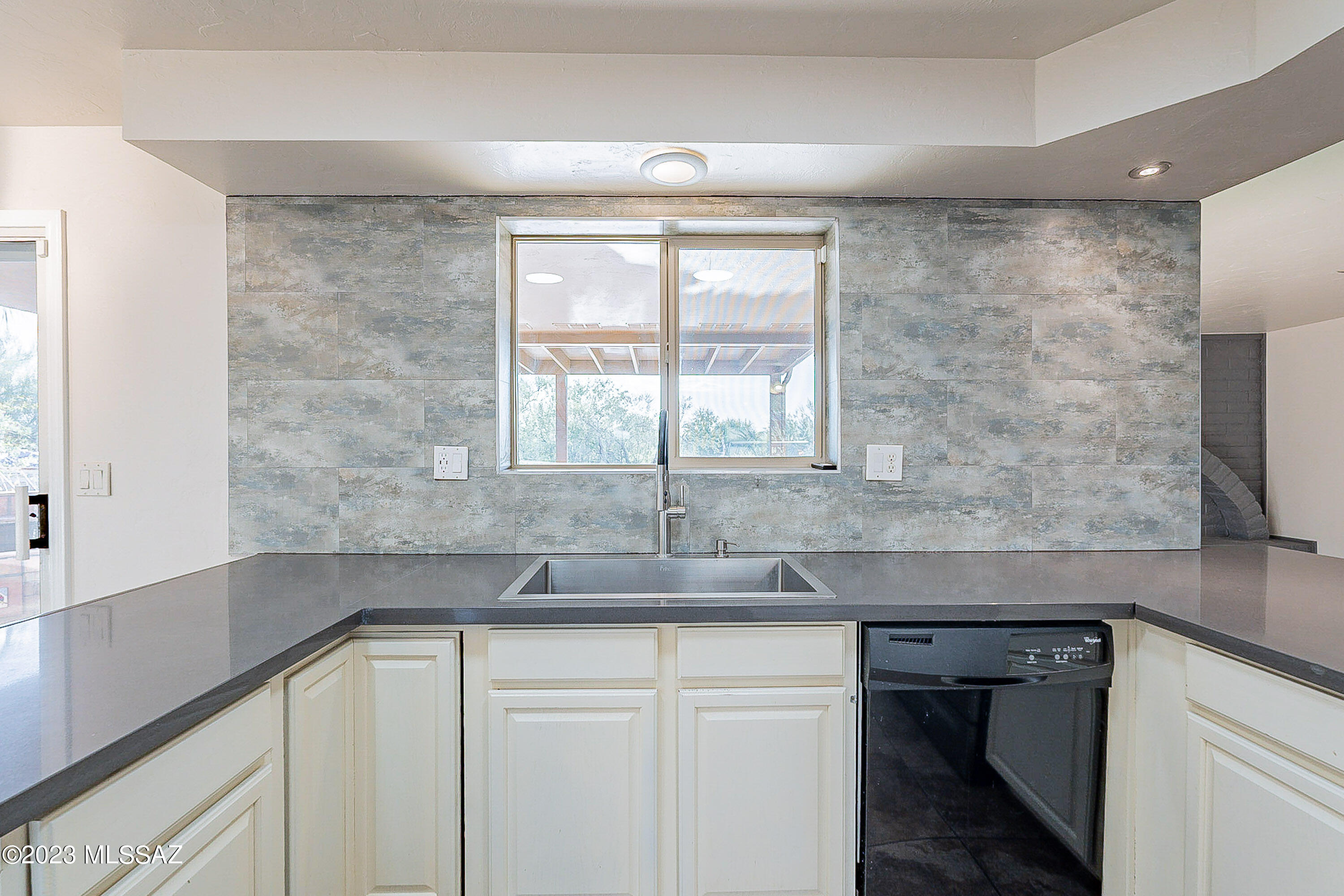 8363 North Wanda Road Tucson, AZ 85704 - Photo 14 of 43