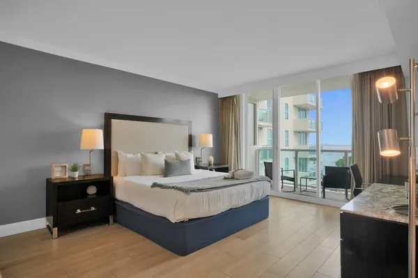 $550,000 | 2889 McFarlane Road, Unit 1516, Miami, FL 33133