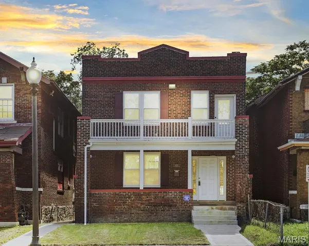 $274,900 | 4112 West Belle Place, St. Louis, MO 63108