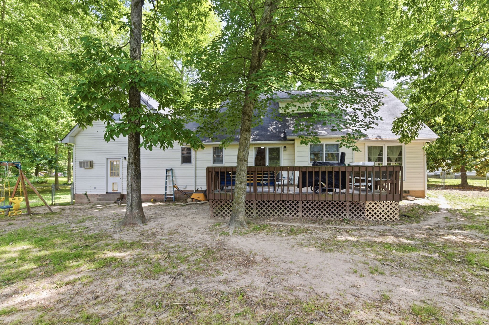 99 Smoke Rise Circle Manchester, TN 37355 - Photo 41 of 45 a house view with a outdoor space