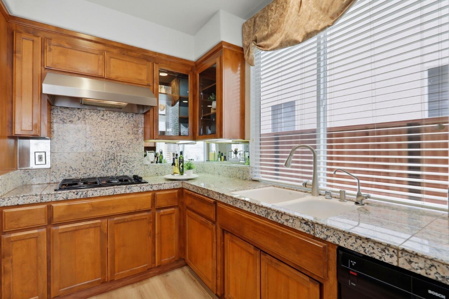 808 Cameron Circle Milpitas, CA 95035 - Photo 8 of 20