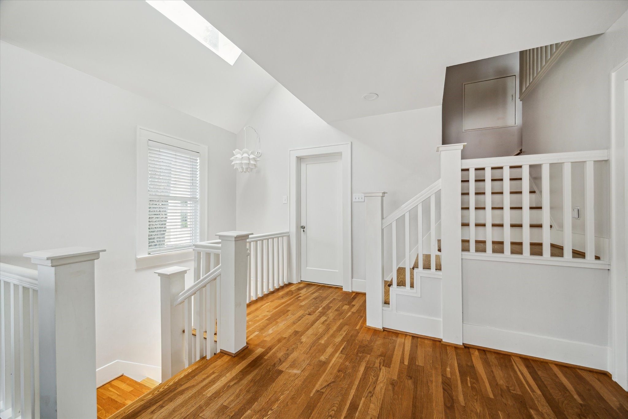 1656 Norfolk Street Houston, TX 77006 - Photo 11 of 43