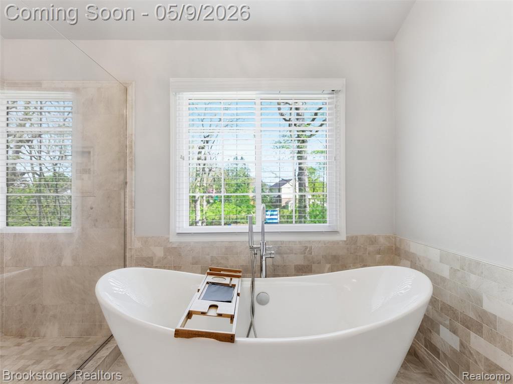 722 Lake Ridge Road Rochester, MI 48307 - Photo 26 of 48