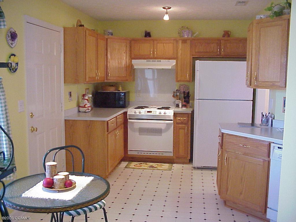 610 Fox Ridge Court Havelock, NC 28532 - Photo 3 of 8 kitchen
