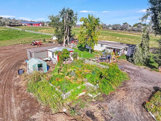 $330,000 | 4343 North 1200 East, Buhl, ID 83316