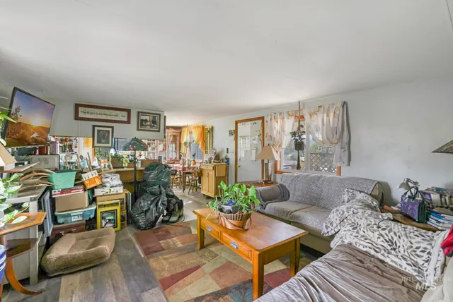 $330,000 | 4343 North 1200 East, Buhl, ID 83316