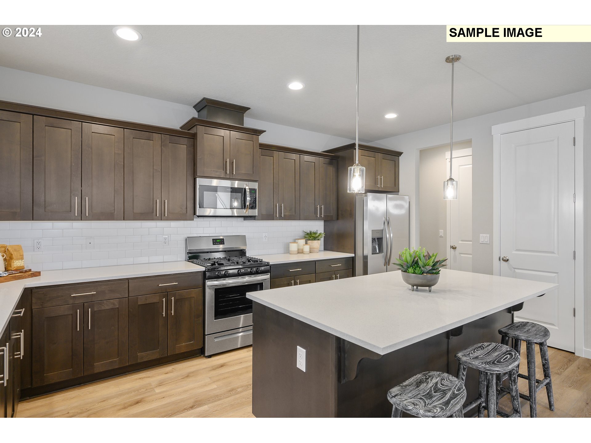 8502 North 7th Way, Unit 210 Ridgefield, WA 98642 - Photo 16 of 34