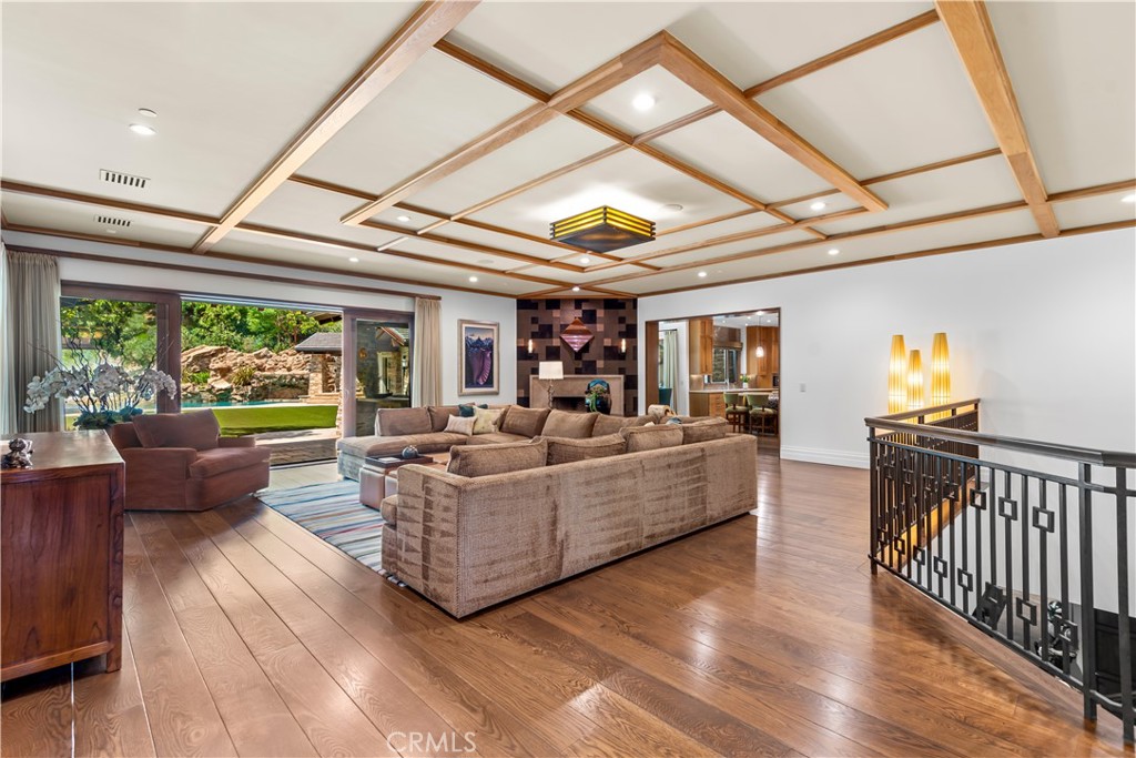 5824 Jed Smith Road Hidden Hills, CA 91302 - Photo 5 of 37