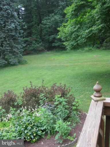 219 Welford Road Lutherville-Timonium, MD 21093 - Photo 23 of 29 View of lawn