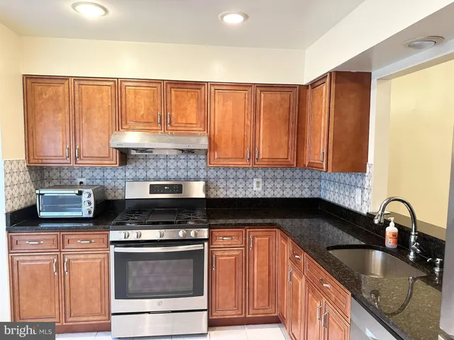 $2,500 | 18437 Mayapple Court, Gaithersburg, MD 20879