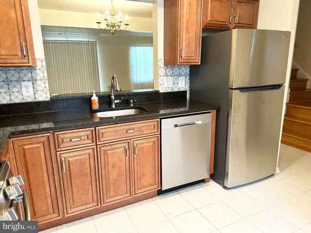 $2,500 | 18437 Mayapple Court, Gaithersburg, MD 20879