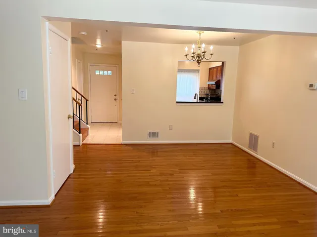 $2,500 | 18437 Mayapple Court, Gaithersburg, MD 20879